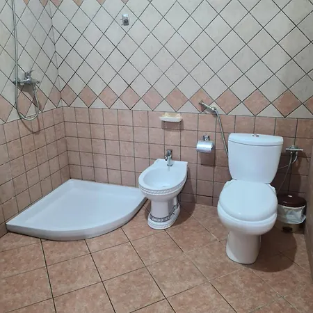 Skynstone Sarandë